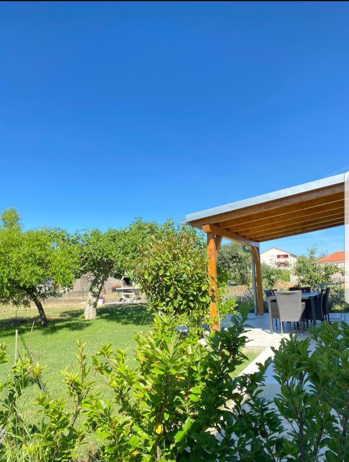 Sukošan Holiday House Lucia מראה חיצוני תמונה