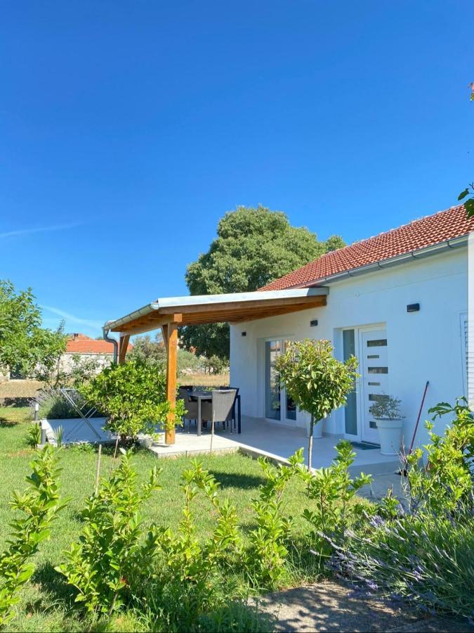 Sukošan Holiday House Lucia מראה חיצוני תמונה